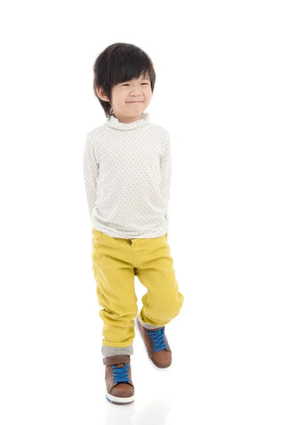 흰색 배경에 고립 된 작은 아시아 소년 — 스톡 사진