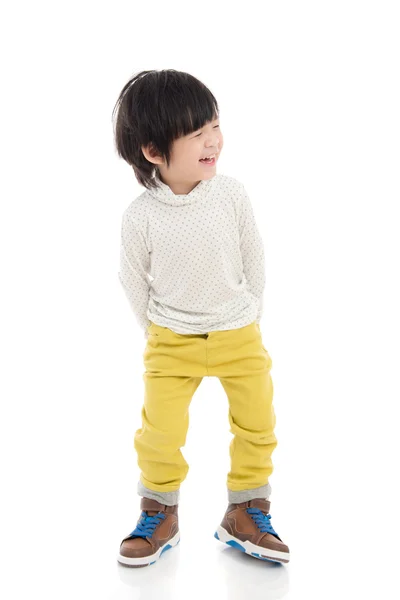 Маленький азиатский мальчик на белом фоне изолированы — стоковое фото