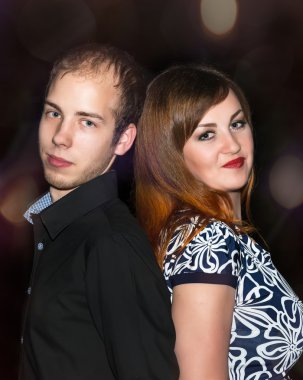 Çift arka plan üzerinde portresi