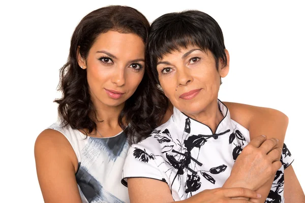 Retrato de madre feliz e hija joven. Aislado —  Fotos de Stock