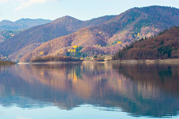 Landscape Autumnal Mountains Calm River Reflection Daytime — Zdjęcie stockowe