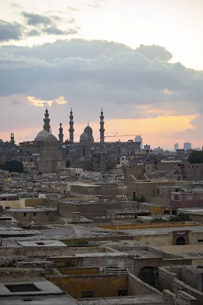 2018年4月 日落时的旧开罗天际线 从埃及的桥上俯瞰旧开罗和科普特开罗 — 图库照片
