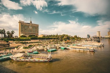 Kahire 'de Nil nehrinde bir tekne