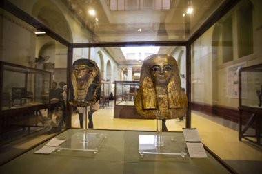 Mısır müzesinin içindeki sergi salonu, Kahire, Mısır