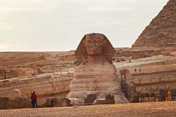 Esfinge Atardecer Complejo Las Grandes Pirámides Giza Egipto —  Fotos de Stock