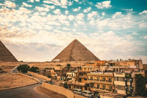 Pôr Sol Espetacular Pirâmides Gizé Cairo Egito — Fotografia de Stock