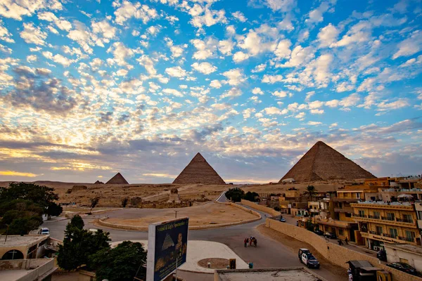 Spektakulär Solnedgång Giza Pyramider Kairo Egypten — Stockfoto