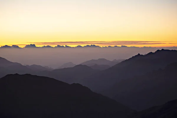 Горные Слои Восходе Солнца Вершине Горы Муза Египте Южный Синай — стоковое фото