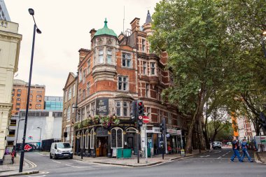 Londra 'nın merkez bölgesi Kings Cross' a yakın, Londra 'nın merkezinde geleneksel İngiliz mimarisi.