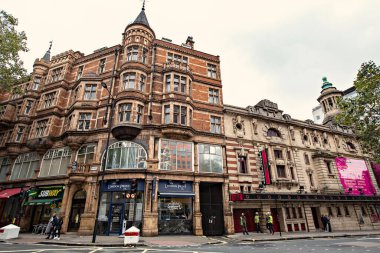 Londra 'nın merkez bölgesi Kings Cross' a yakın, Londra 'nın merkezinde geleneksel İngiliz mimarisi.