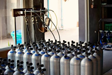 MAAFUSHI, MALDIVES - Mart 2021: Maafishi, Maldivler 'deki dalış dükkanı. Dalgıç merkezinde dalış ekipmanları, Maldivler