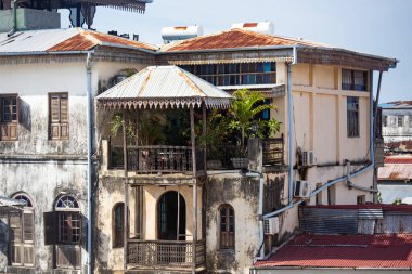 Taştan Şehir, TANZANIA - Aralık 2020 Taş Şehir 'in çatıları, Zanzibar. Tanzanya 'nın eski Zanzibar kentinin havadan görünüşü