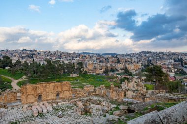 JERASH, JORDAN - Mart 2019: Ürdün 'deki Jerash kasabasında Roma harabeleri