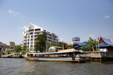 Bangkok 'ta tekneler, Tayland' ın Bangkok şehrinde su kanalları.