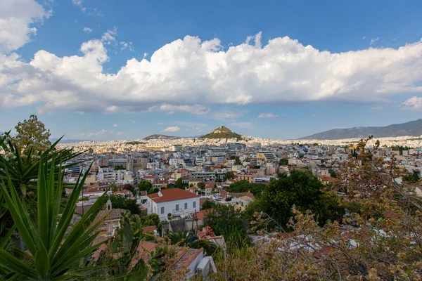 Athens Grecja Lipiec 2021 Widok Wzgórze Lycabettus Starej Dzielnicy Plaka — Zdjęcie stockowe