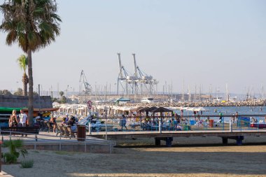 Larnaca Rıhtımı, Kıbrıs Rum Kesimi 'nin Larnaka kenti boyunca kıyı şeridi