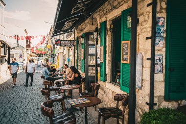 Alacati 'nin eski kenti Türkiye' de güzel bir açık hava kafe
