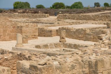 PAPHOS, CYPRUS - Temmuz 2021: Paphos Arkeoloji Parkı, Kıbrıs