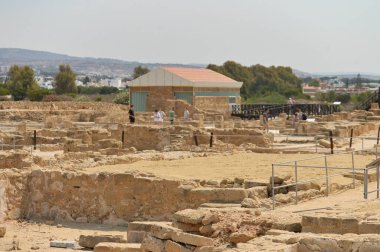 PAPHOS, CYPRUS - Temmuz 2021: Paphos Arkeoloji Parkı, Kıbrıs