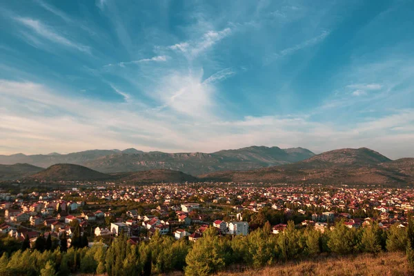 モンテネグロゴリカ公園の丘からのポドゴリツァ町の眺め — ストック写真