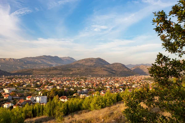 モンテネグロゴリカ公園の丘からのポドゴリツァ町の眺め — ストック写真