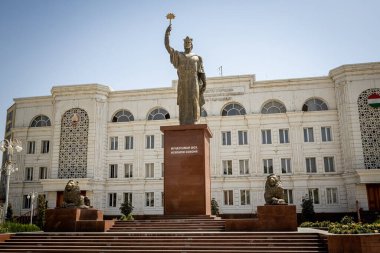 PANJAKENT, TAJIKISTAN - 30 Ağustos 2025: Samanid 'in Orta Asya' daki krallığının lideri Ismoil Somoni Anıtı, Panjakent, Tacikistan