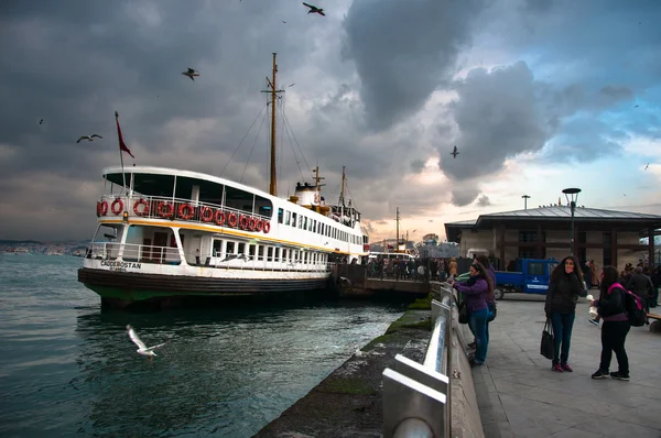 White ferry-Istanbul, Turquie — Photo