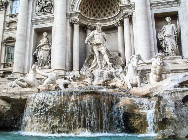 Der Trevi-Brunnen — Stockfoto