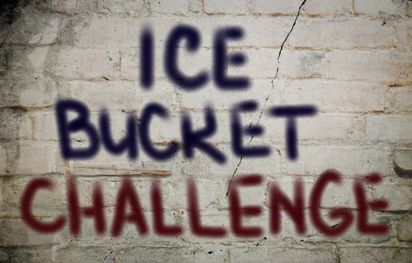 Conceito de Desafio de Balde de Gelo — Fotografia de Stock