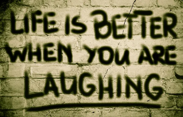 Жизнь лучше, когда ты смеешься. — стоковое фото