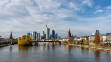 Frankfurt am Main, Almanya Finans Bölgesi ve ufuk çizgisi