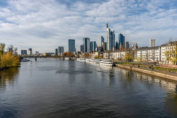 フランクフルトでの眺め Main Germany Financial District Skyline — ストック写真