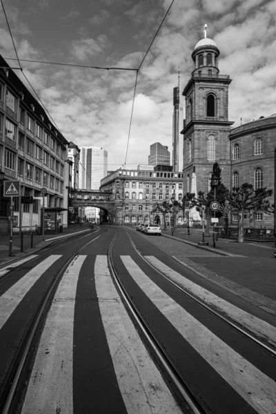 Morgenblick Auf Die Paulskirche Mit Straßenbahn Der Frankfurter Altstadt — Stockfoto