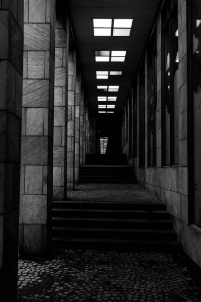 Лестница Роэмер Центре Города Осака Германия — стоковое фото