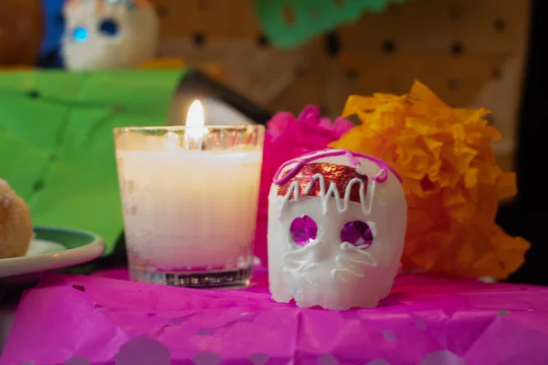 Zuckerschädel Bei Einer Altarfeier Anlässlich Des Todes Mexiko Dia Muertos — Stockfoto