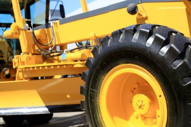 Yeni traktör, sanayi