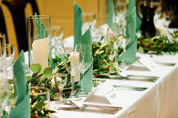 Elegante Mesa Restaurante Banquete Boda Con Decoración Floral Mesa Tarjetas —  Fotos de Stock