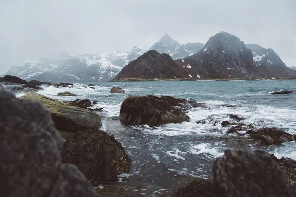 Noruega Montanhas Paisagens Nas Ilhas Lofoten Paisagem Escandinava Natural Lugar — Fotografia de Stock