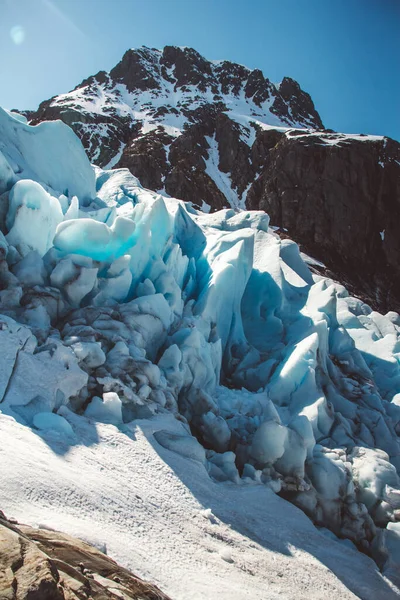 Schöne Landschaft Auf Den Bergen Und Der Gletscher Svartisen Landschaft — Stockfoto
