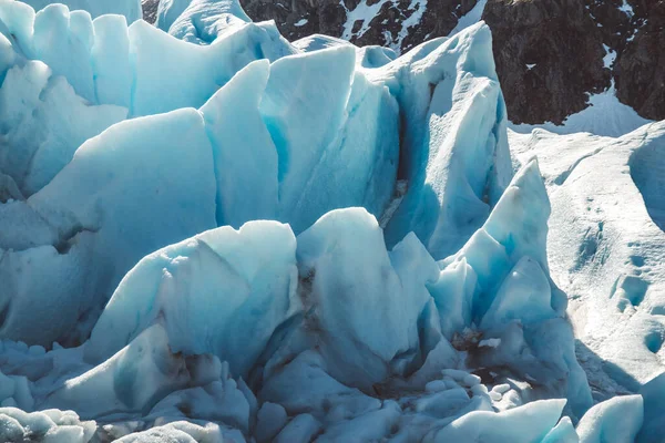 Dağlardaki Güzel Manzaralar Norveç Skandinav Doğası Ekoloji Kavramındaki Buzul Svartisen — Stok fotoğraf