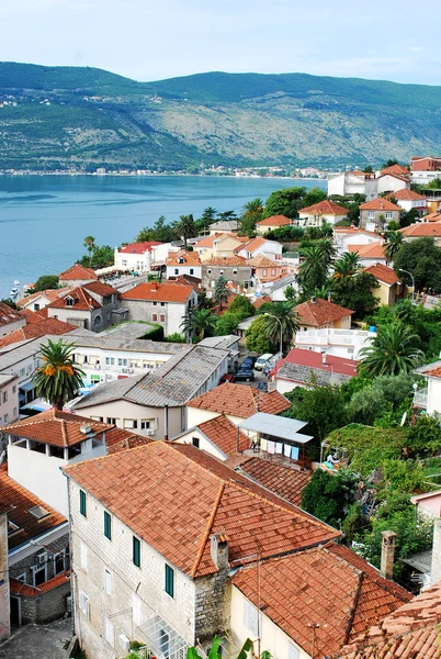 dağlarda şehrine Akdeniz kıyılarının güzel Deniz Manzaralı