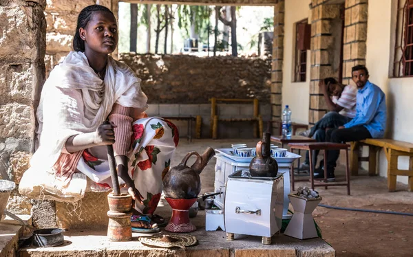 Yeha Ethiopie Février 2020 Une Jeune Femme Vêtue Vêtements Traditionnels — Photo