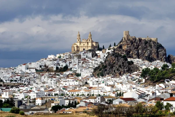 아름다운 마을중 마을의 스페인 루시아의푸에 이곳에는 양식의 요새와 흰색으로 마을을 — 스톡 사진