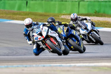 Hockenheim, Almanya - 27 Haziran 2019: Baden-Wurttemberg yarış merkezinde ya da Hockenheimring 'de motosiklet yarışı, Hockenheim şehrinde insanlar için bir yarış pisti