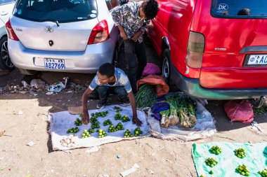 Addis Ababa, Etiyopya - 15 Şubat 2020: Addis Mercato, Etiyopya, Afrika 'nın en büyük pazarı.