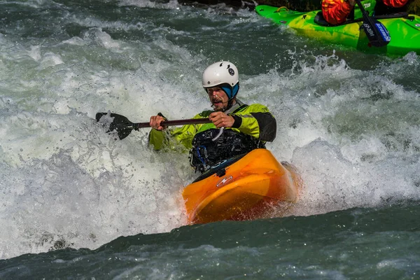 Augsburgo Alemania Junio 2019 Kayak Aguas Bravas Kayak Extremo Tipo —  Fotos de Stock