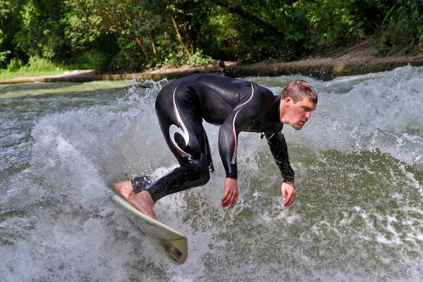 München Deutschland Juli 2019 Surfer Auf Dem Stadtfluss München Ist — Stockfoto