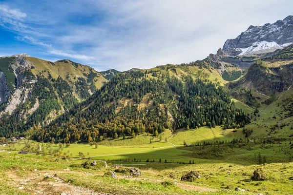 Ahornboden Daki Akçaağaç Ağaçlarının Sonbahar Manzarası Karwendel Dağları Tyrol Avusturya — Stok fotoğraf