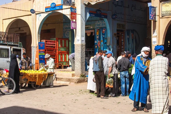 Rissani モロッコ 2019年10月18日 都市の路上での活動でRissaniの地元住民 アフリカ — ストック写真