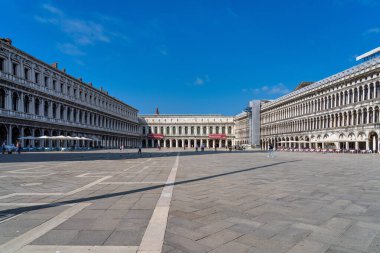 Venedik, İtalya - 30 Haziran 2020: Venedik, İtalya 'da Avrupa' da güzel bir San Marco meydanı manzarası